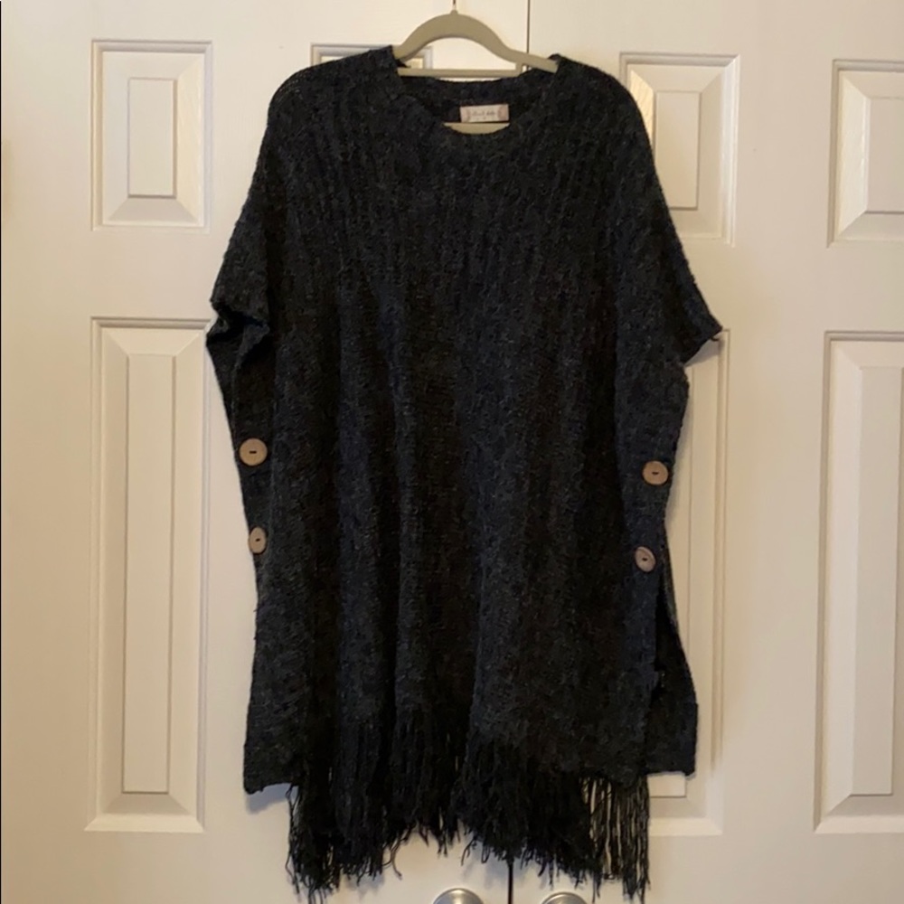 Black/gray poncho style outerwear